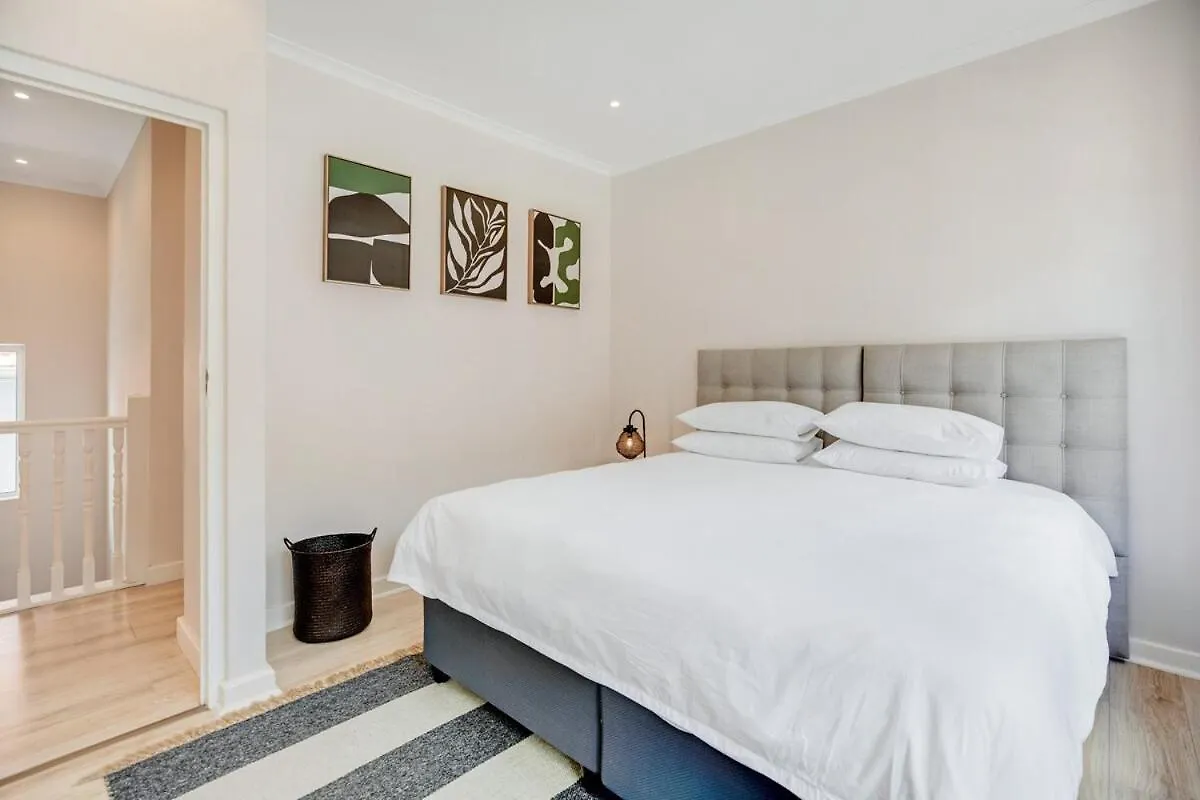 別荘 Cape Azure Stay Sea Point ケープタウン 南アフリカ
